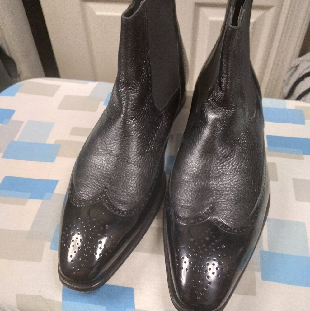 Mezlan Chelsea Boot